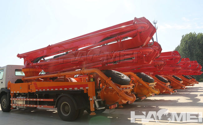 boom concrete pump truck