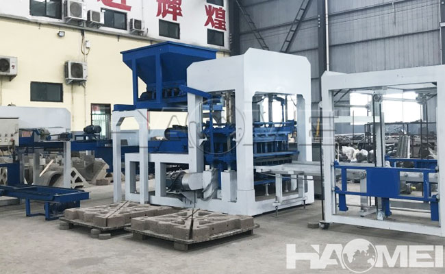 brick molding machine